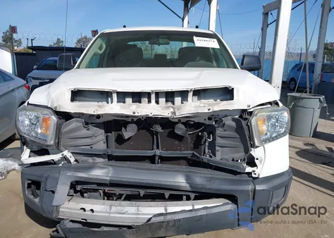 2014 Toyota Tundra Sr 4.6L V8 z USA, uszkodzony, nr VIN 5TFRM5F16EX072506